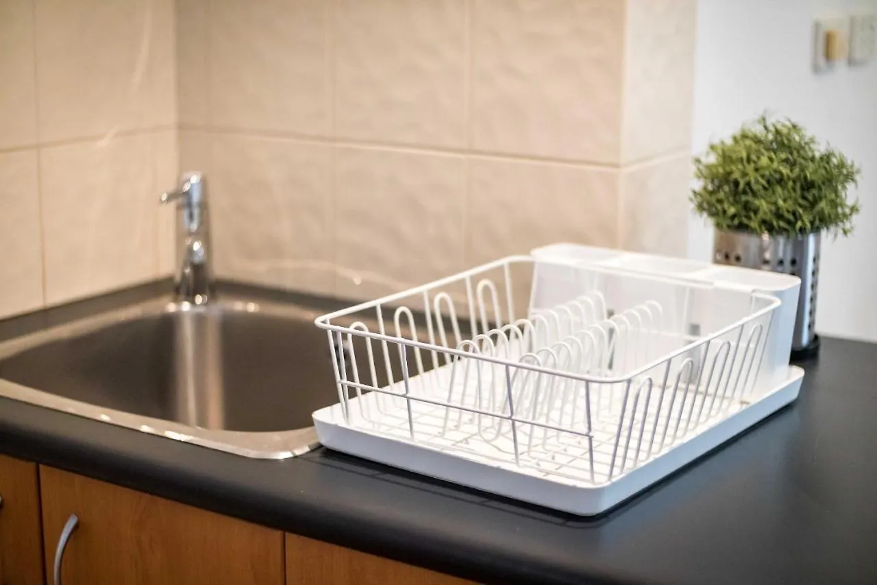405 Charming Central Renovated Lift Sleep 4 Apartment Perth
