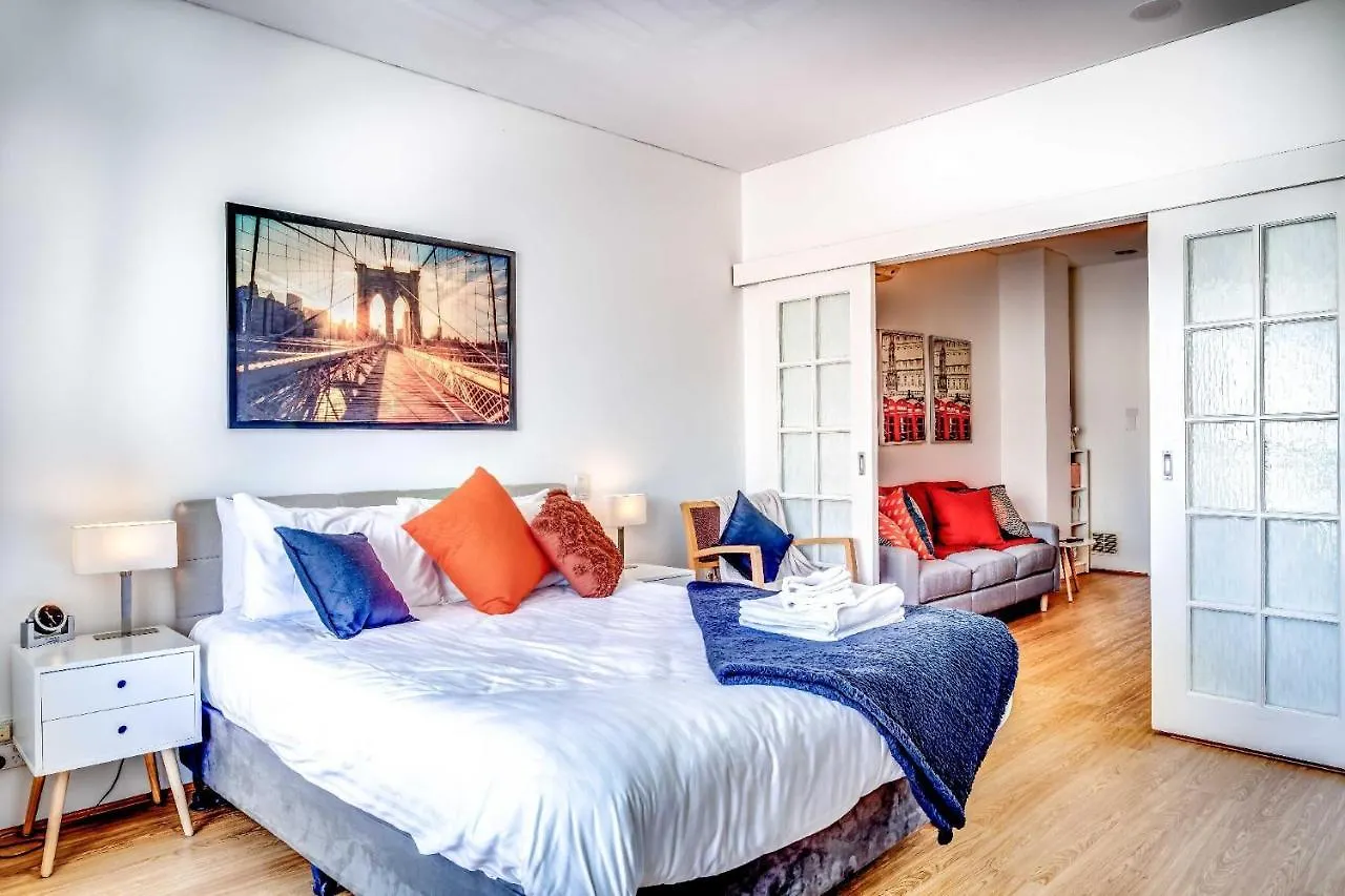 405 Charming Central Renovated Lift Sleep 4 Apartment Perth