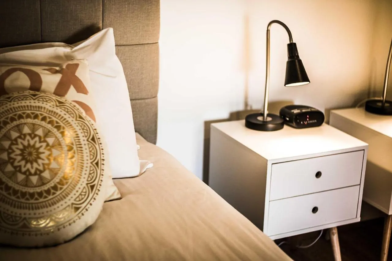 405 Charming Central Renovated Lift Sleep 4 Apartment Perth