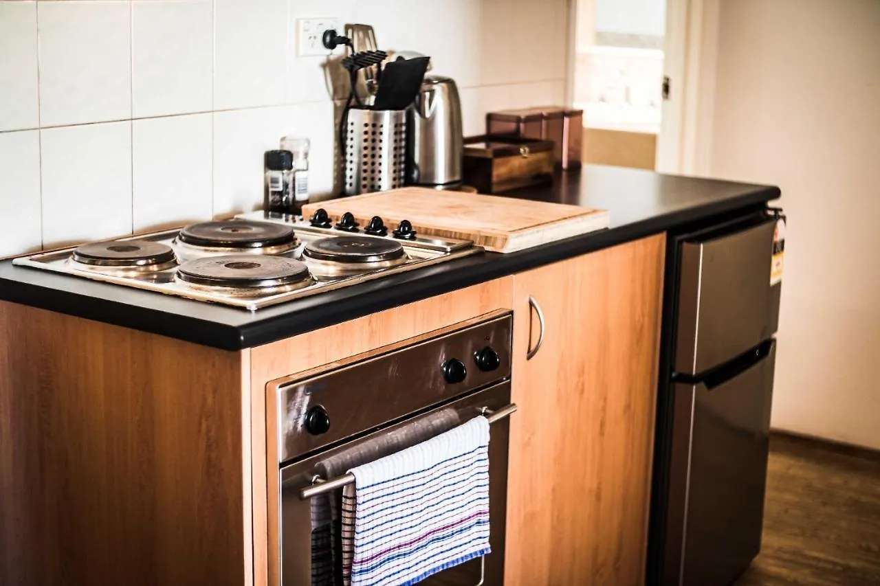 405 Charming Central Renovated Lift Sleep 4 Apartment Perth