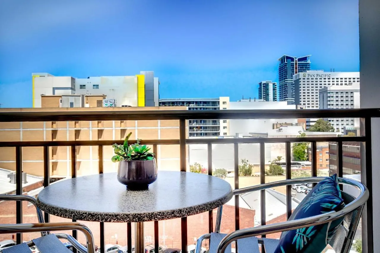 405 Charming Central Renovated Lift Sleep 4 Apartment Perth 0*,  Australia