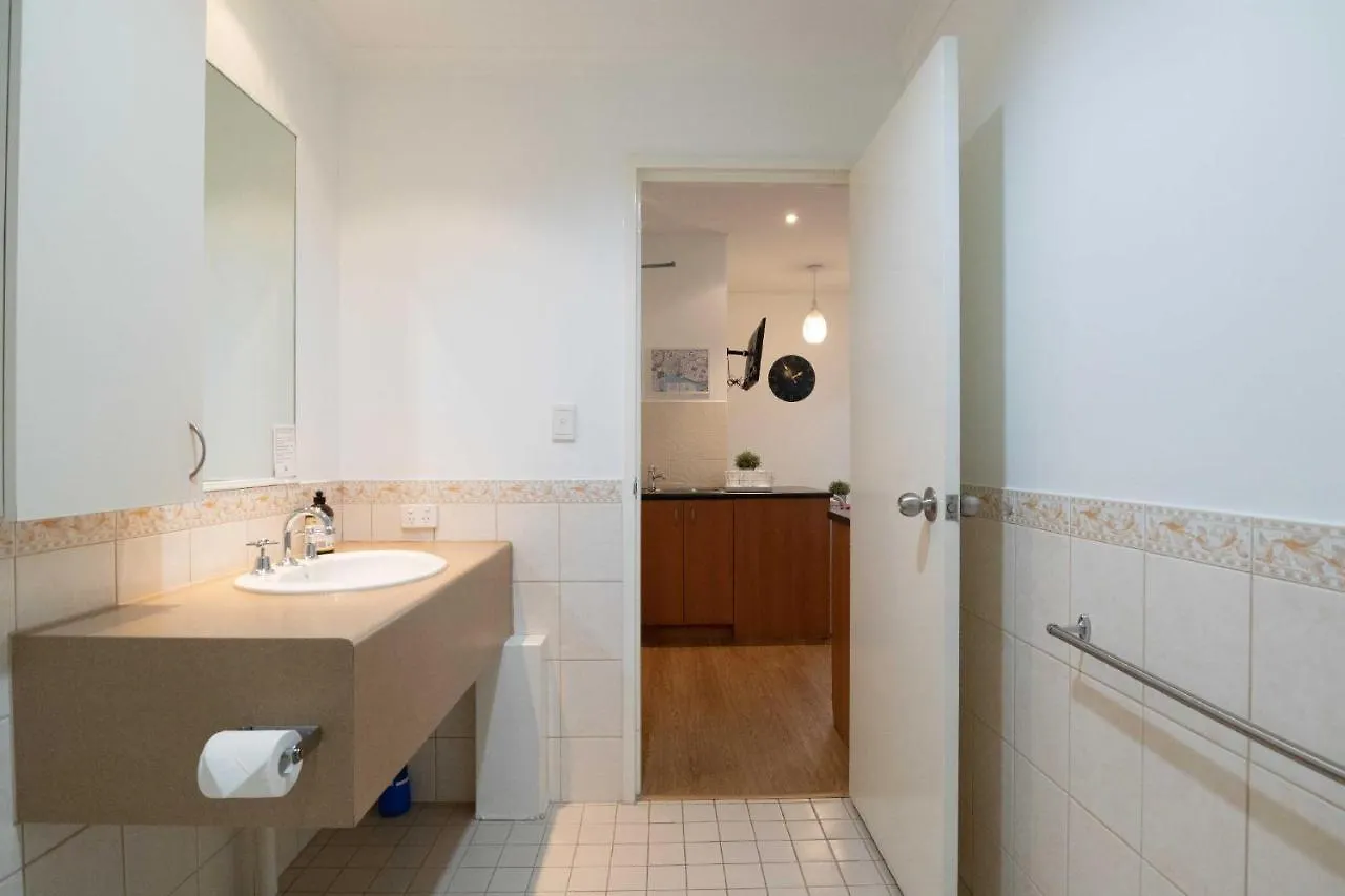 405 Charming Central Renovated Lift Sleep 4 Apartment Perth